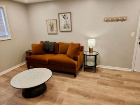 Cathedral View 10-Cozy Urban Living Near UNMC